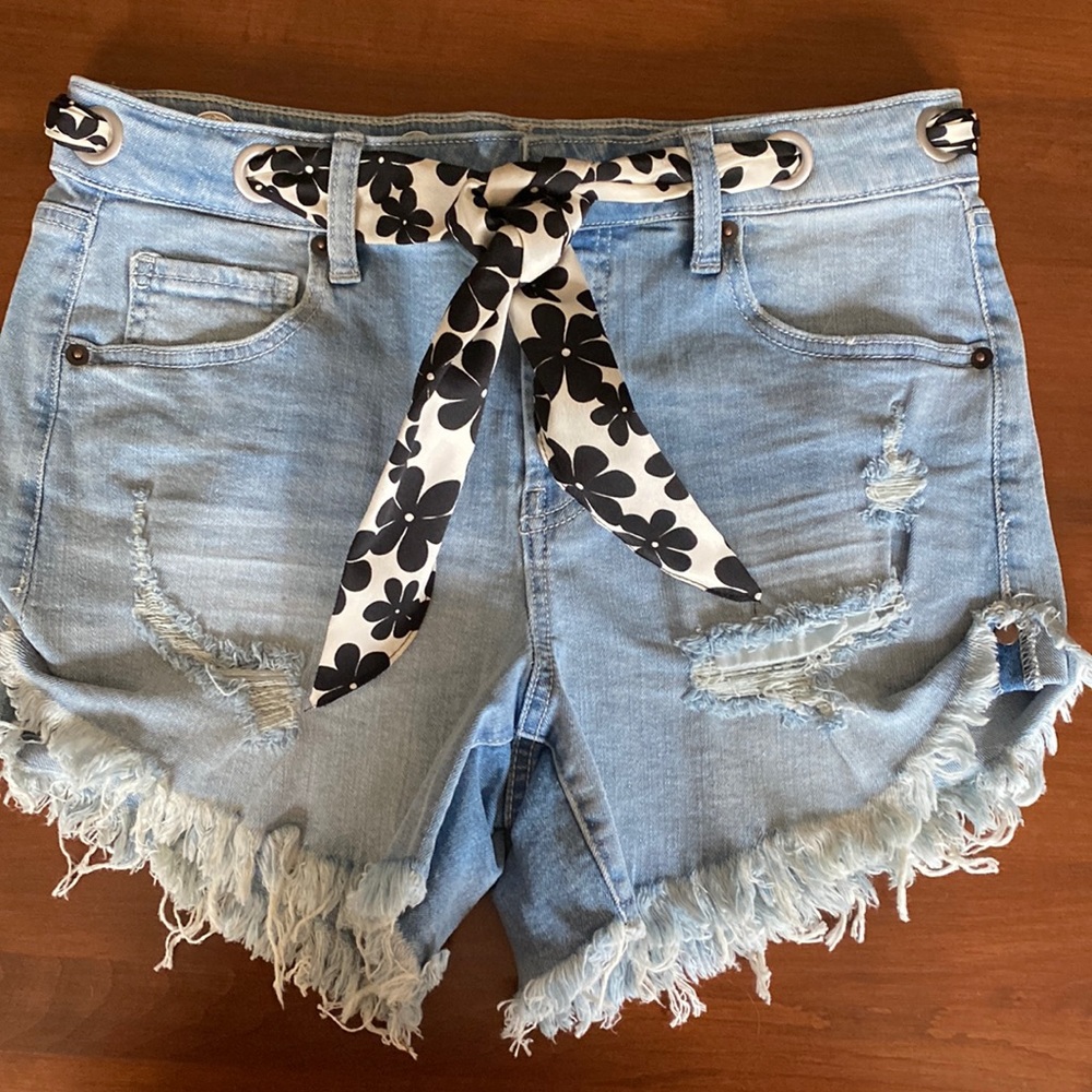 Altar’d state denim shorts size 28